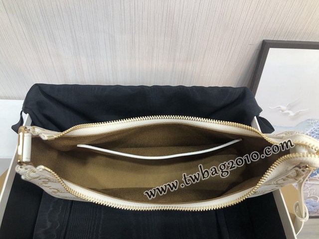 Celine專櫃2023新顏色TRIOMPHE AVA凱旋門標識印花牛皮革手袋 賽琳腋下包 sldj2454